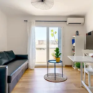 Appartement Entièrement Rénové, Ensoleillé, à 3mn De La Gare St Charles, Avec La Vue Sur Notre-dame De La Garde, Marseille