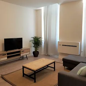 Apartment Coeur Vieux Port Equipe, Marseilles